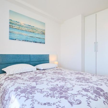 Stiga 4 - New 2 Bedroom Apartment Babino Polje Exteriör bild