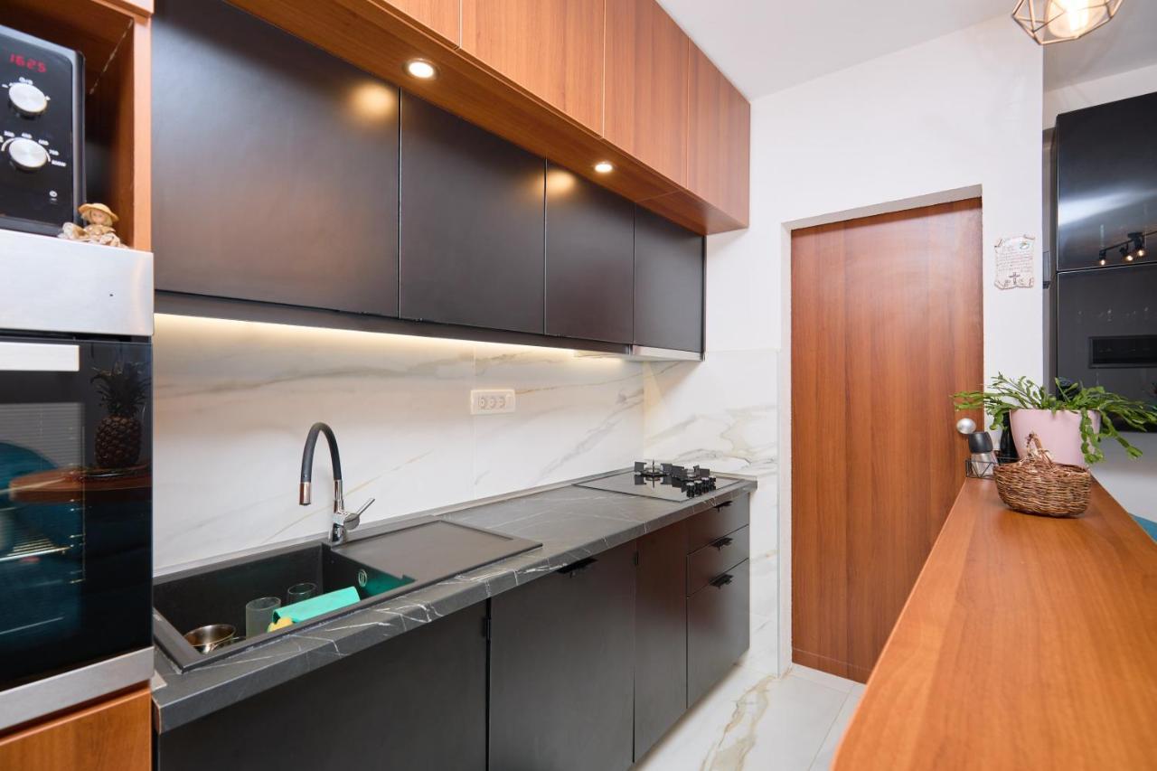 Stiga 4 - New 2 Bedroom Apartment Babino Polje Exteriör bild